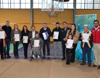 154 FAMILIAS DE CUNCO RECIBEN LAS ESCRITURAS DE SU HOGAR 